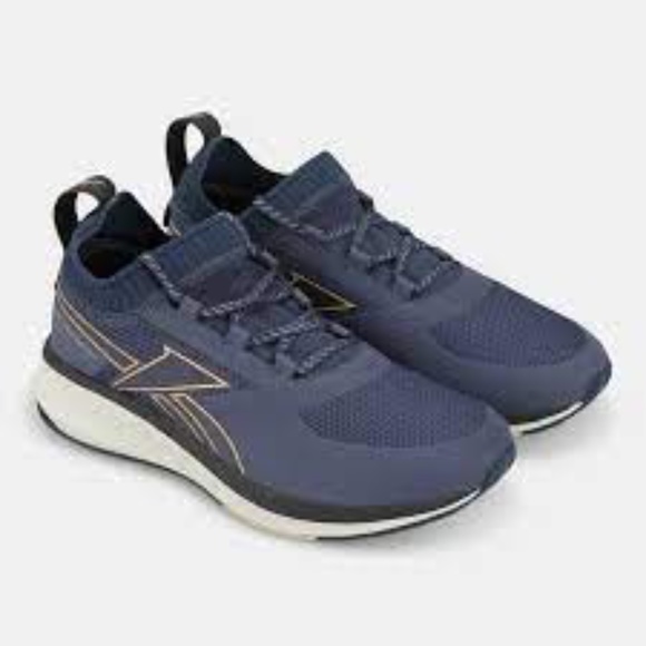 Reebok Trainers - Picture 3 of 8